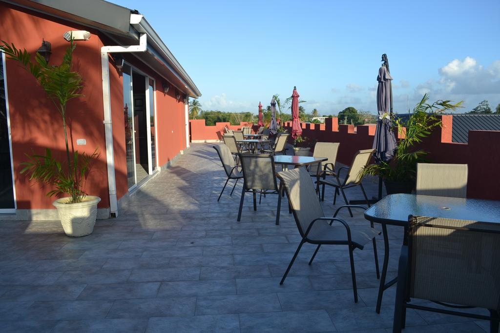 Montecristo Inn Piarco Exterior foto
