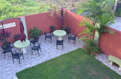 Montecristo Inn Piarco Exterior foto